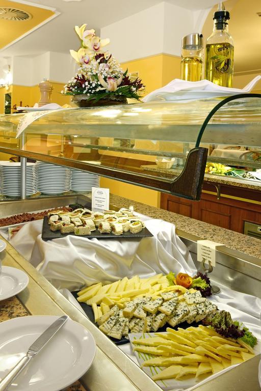Ensana Vltava Hotel Marianske Lazne Luaran gambar