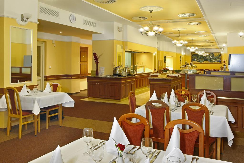 Ensana Vltava Hotel Marianske Lazne Luaran gambar